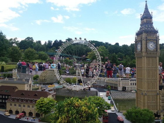 19383301083_975c67a256_z